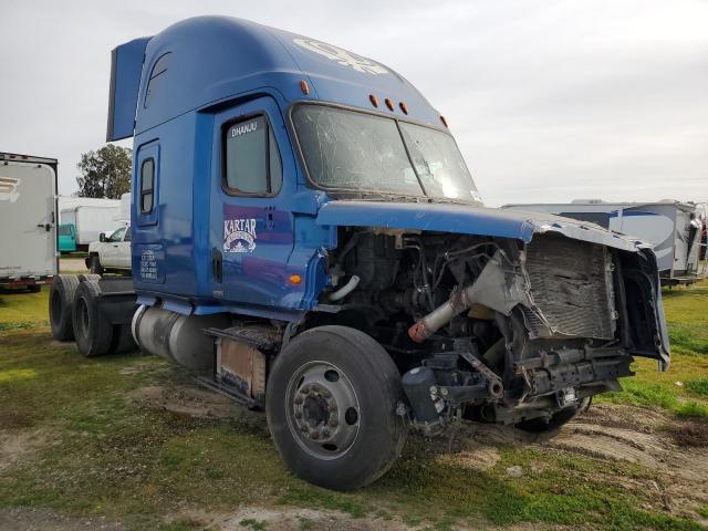  Salvage Freightliner Cascadia 1