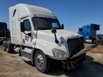  Salvage Freightliner Cascadia 1