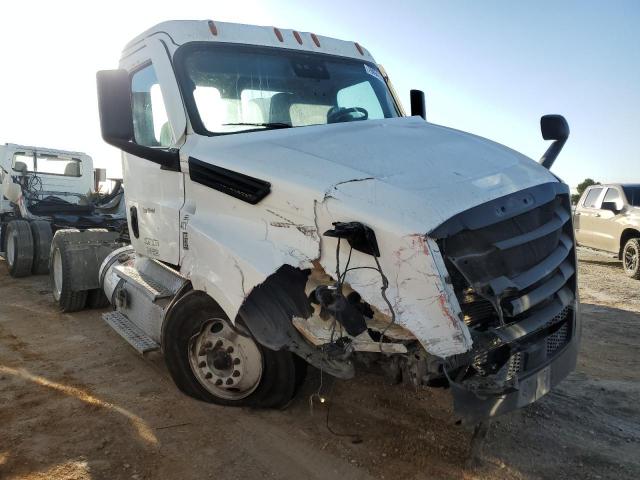  Salvage Freightliner Cascadia 1