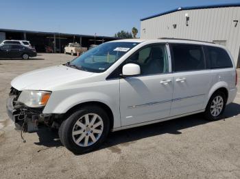  Salvage Chrysler Minivan