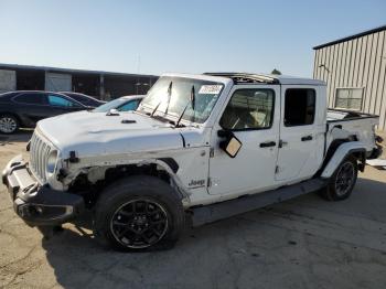  Salvage Jeep Gladiator