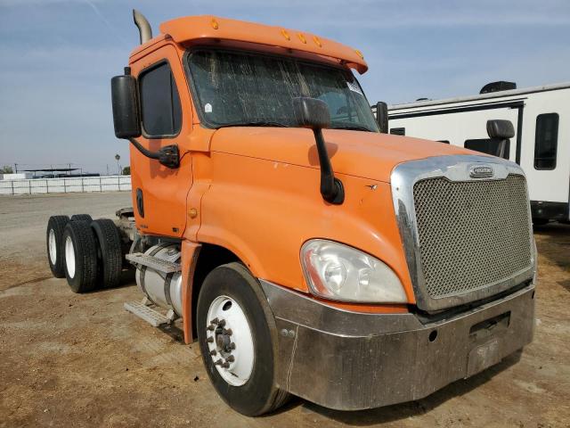  Salvage Freightliner Cascadia 1