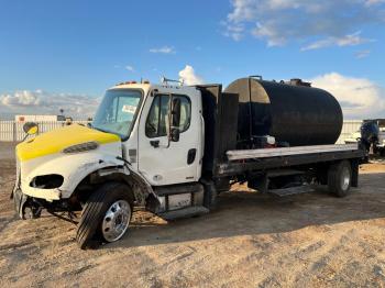  Salvage Freightliner M2 106 Med