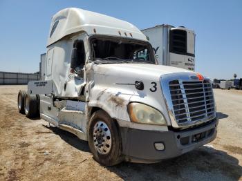  Salvage Freightliner Cascadia 1