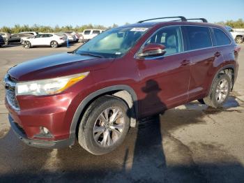  Salvage Toyota Highlander