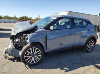  Salvage Nissan Kicks