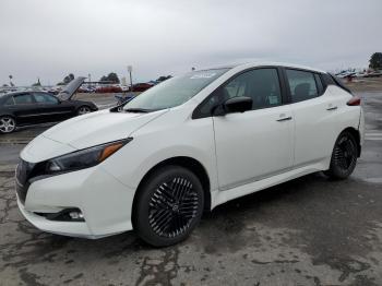  Salvage Nissan LEAF