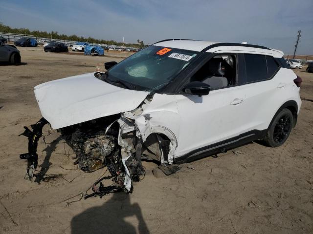  Salvage Nissan Kicks