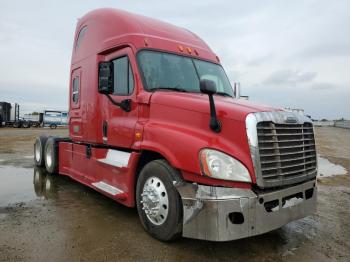  Salvage Freightliner Cascadia 1