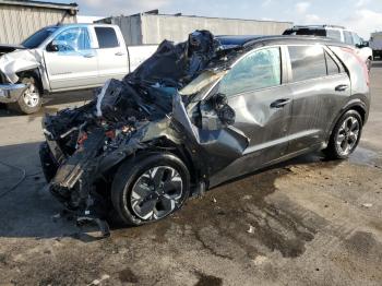  Salvage Kia Niro