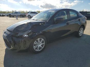  Salvage Toyota Yaris