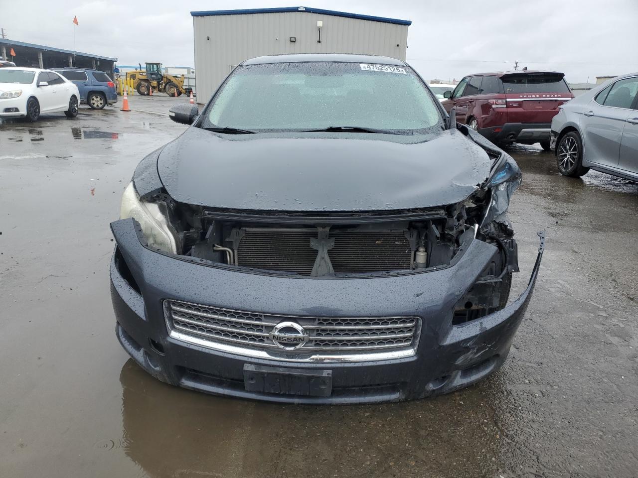 Nissan Maxima S Image 3