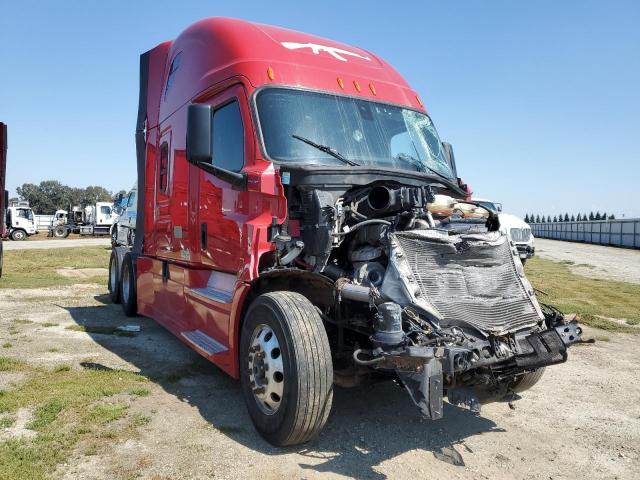  Salvage Freightliner Cascadia 1