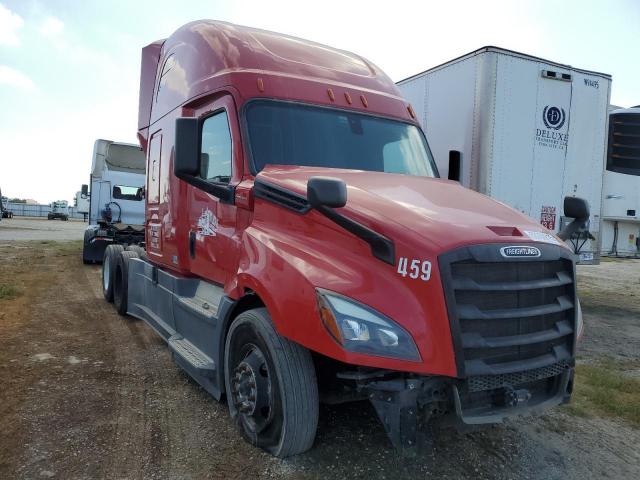  Salvage Freightliner Cascadia 1