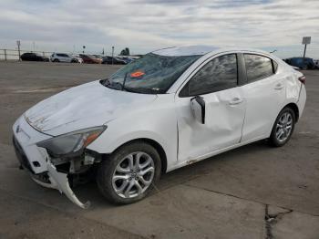  Salvage Toyota Yaris