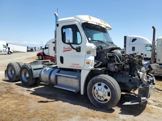  Salvage Freightliner Cascadia 1