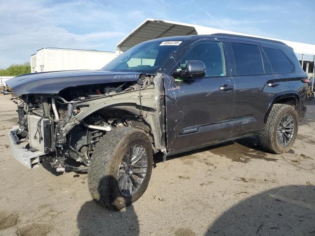  Salvage Toyota Sequoia