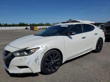  Salvage Nissan Maxima