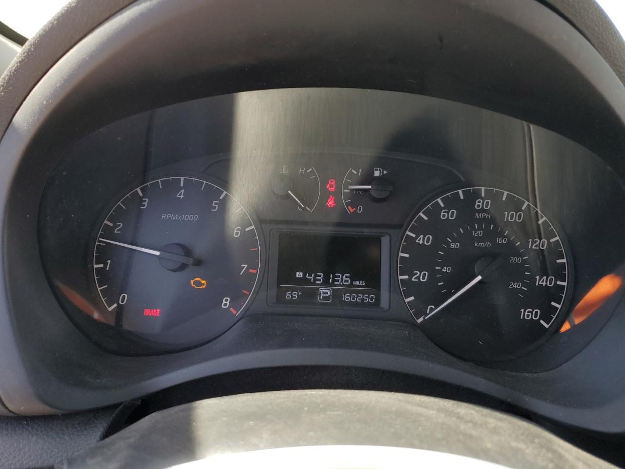 Nissan Sentra S Image 10