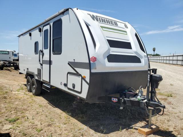  Salvage Winnebago Minnie