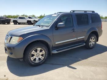  Salvage Nissan Pathfinder