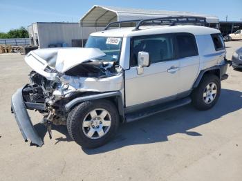  Salvage Toyota FJ Cruiser