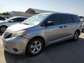 Salvage Toyota Sienna