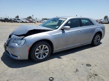  Salvage Chrysler 300