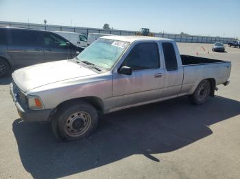  Salvage Toyota Pickup