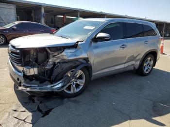  Salvage Toyota Highlander