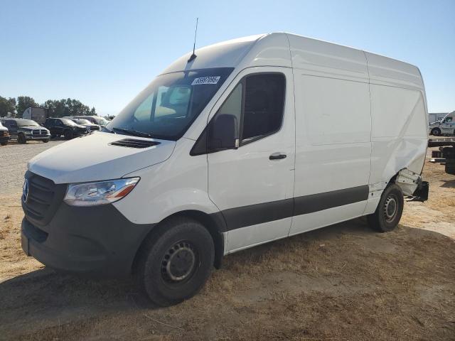  Salvage Mercedes-Benz Sprinter
