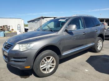  Salvage Volkswagen Touareg