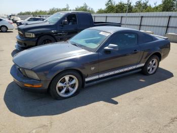  Salvage Ford Mustang