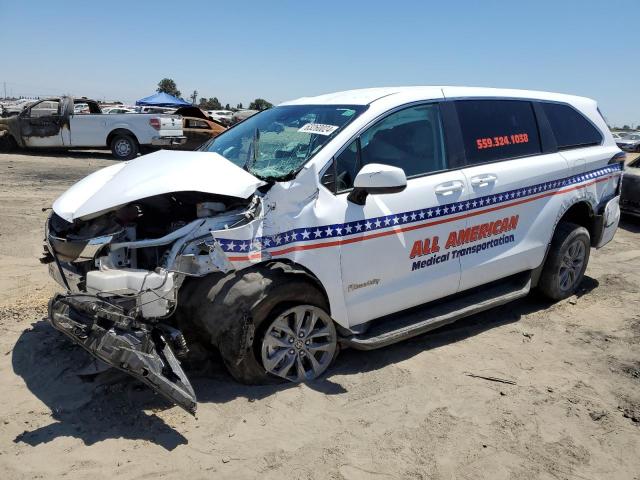 Salvage Toyota Sienna