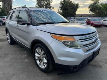  Salvage Ford Explorer