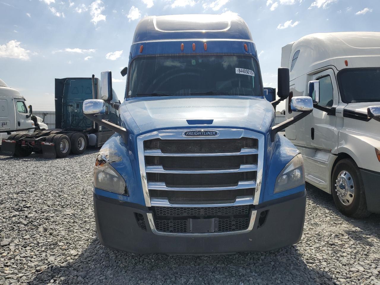 Freightliner Cascadia 1 Image 2