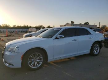  Salvage Chrysler 300