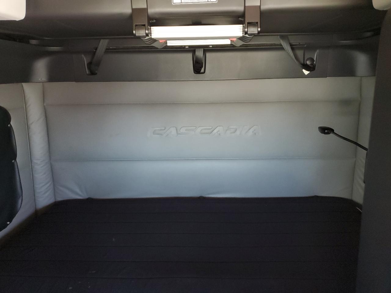 Freightliner Cascadia 1 Image 4