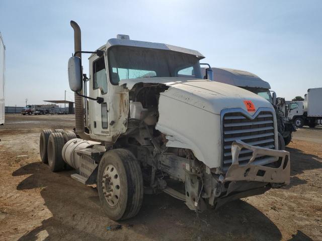  Salvage Mack Cxu613