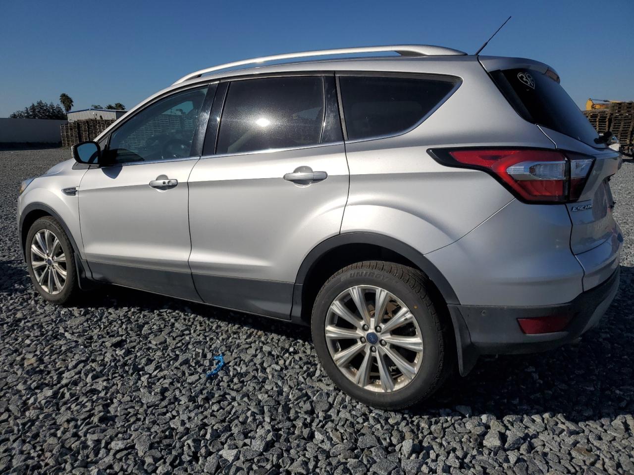 Ford Escape Titanium Image 3