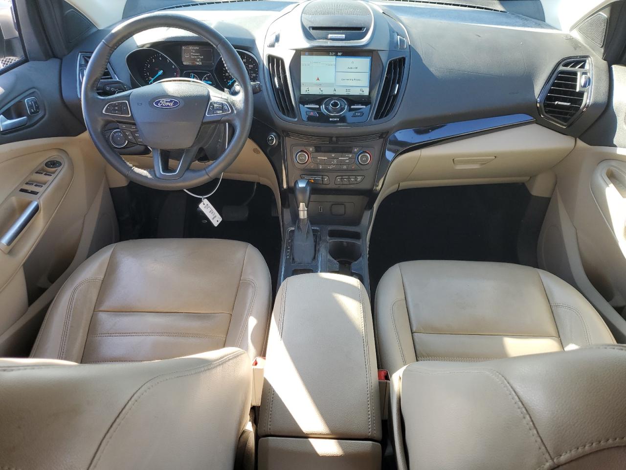 Ford Escape Titanium Image 6