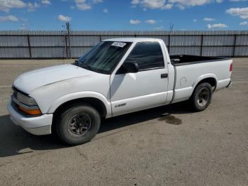  Salvage Chevrolet S-10