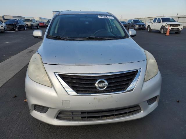 Nissan Versa S Image 2