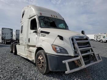  Salvage Freightliner Cascadia 1