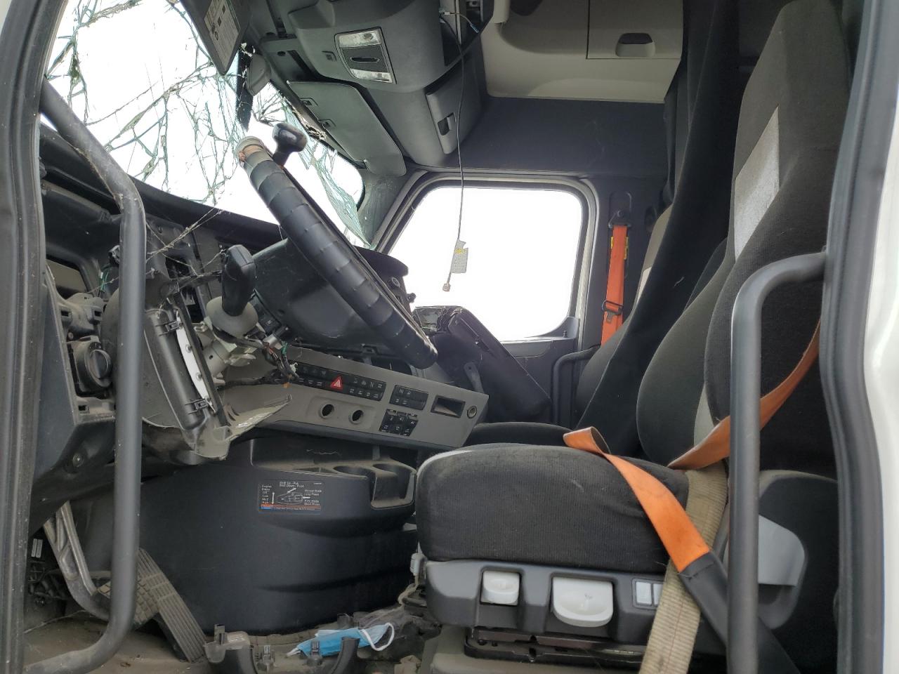 Freightliner Cascadia 1 Image 10