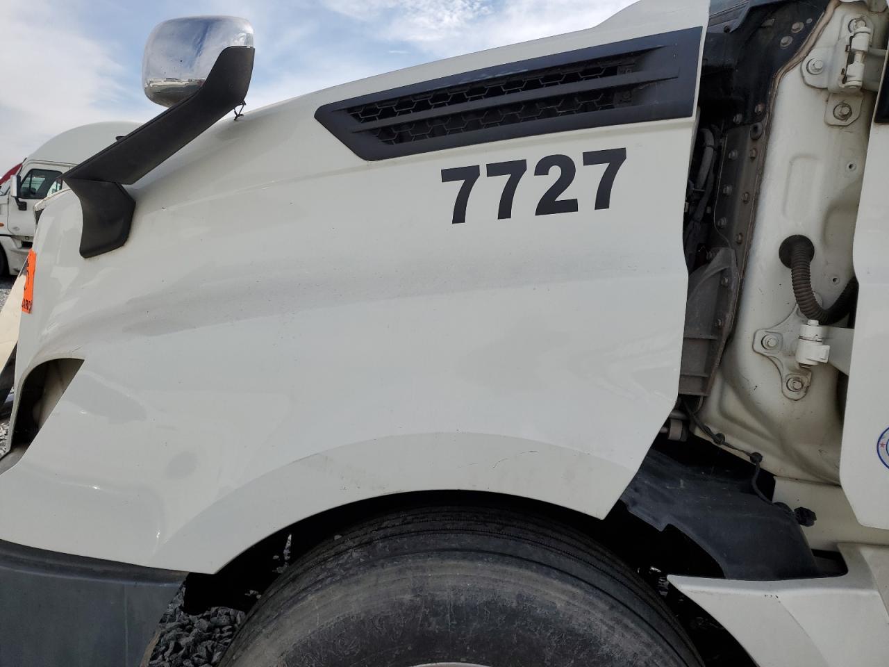 Freightliner Cascadia 1 Image 2