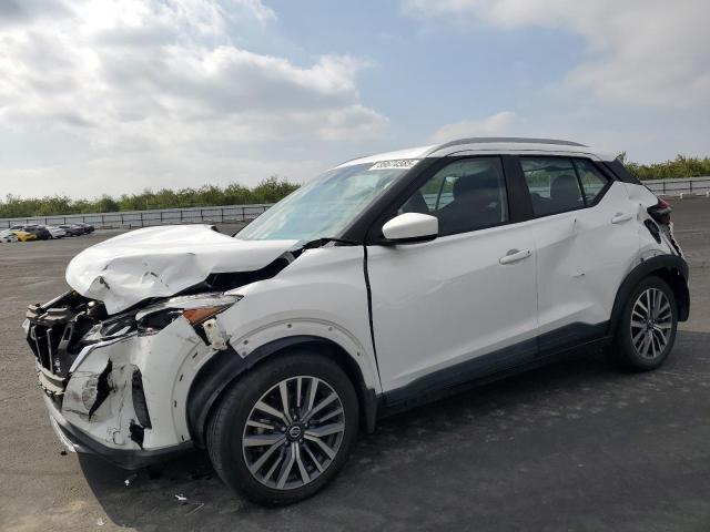  Salvage Nissan Kicks