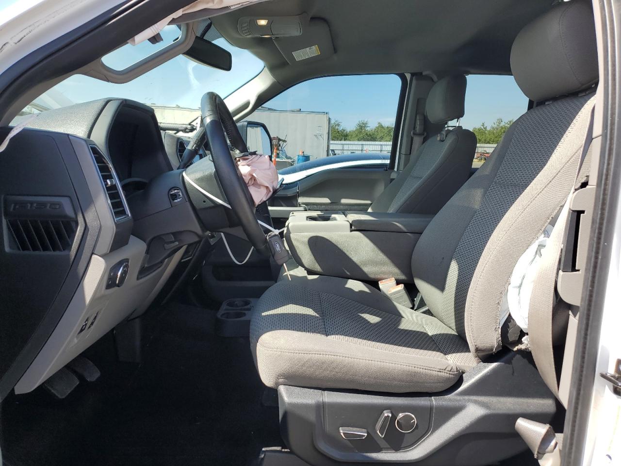 Ford F-150 Super Cab Image 11