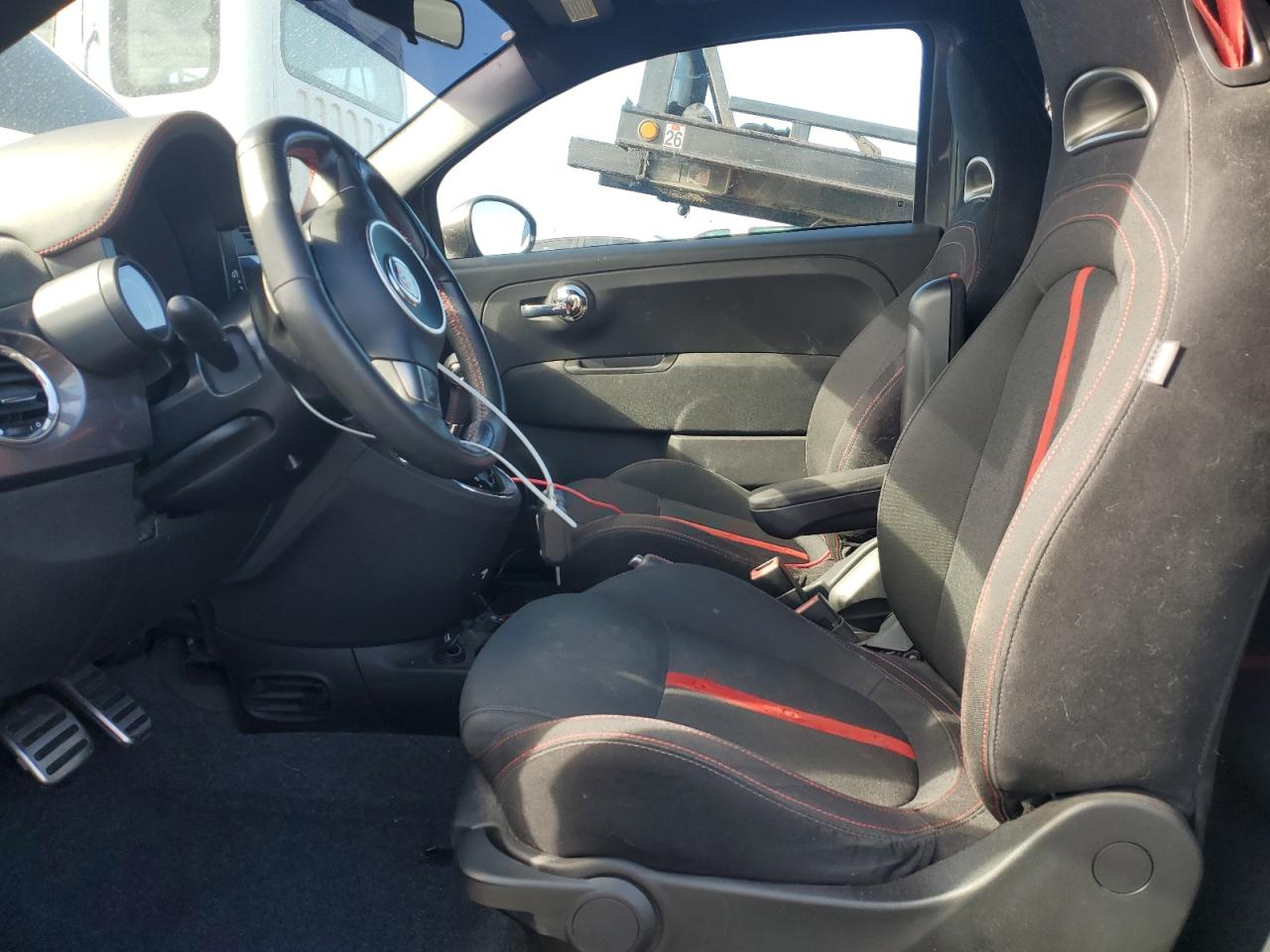 FIAT 500 Abarth Image 4