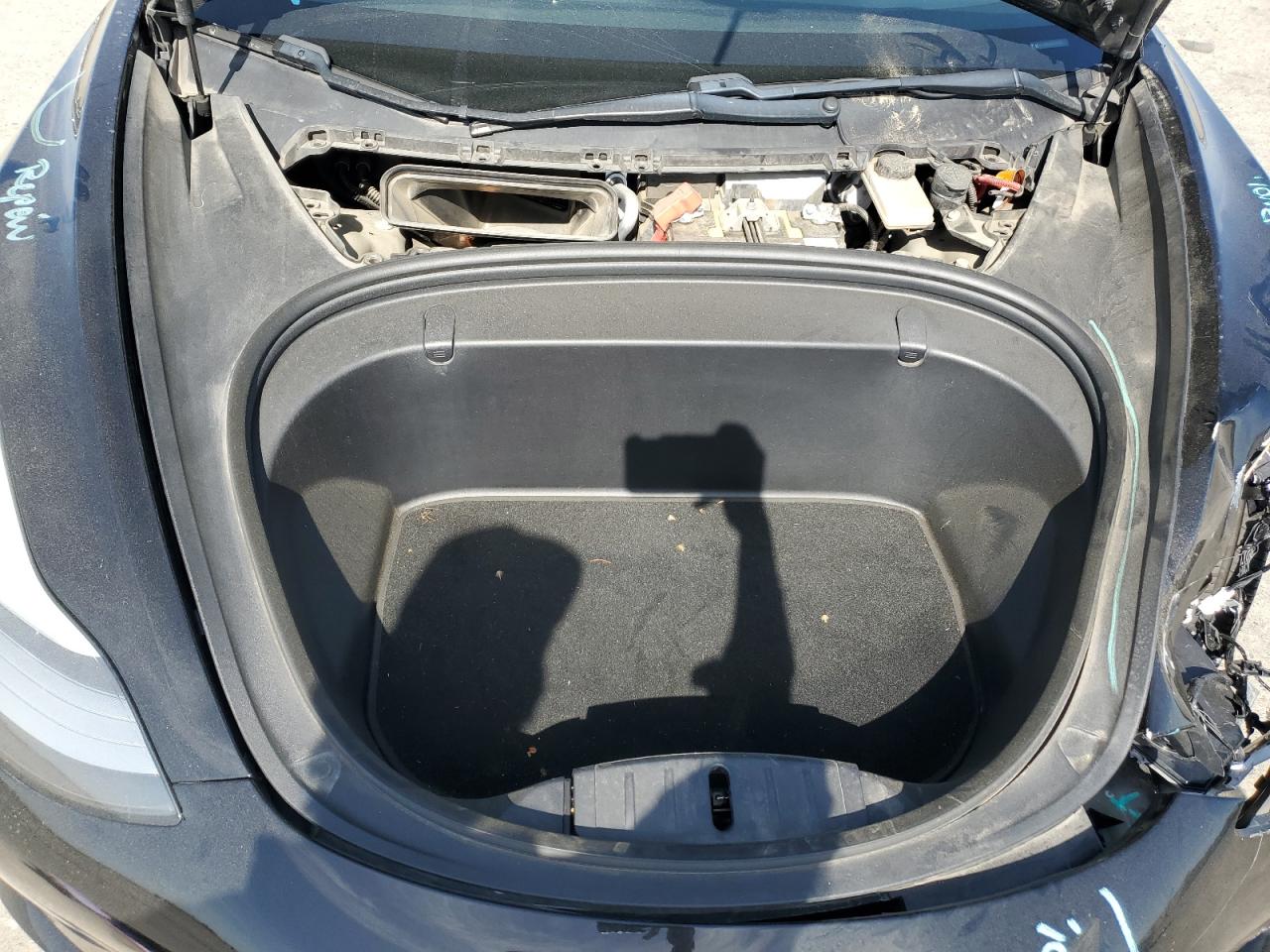 Tesla Model 3 Image 9